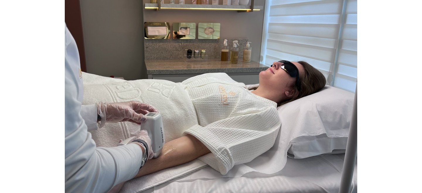 Depilação a laser no verão: é indicado para quem vai curtir Carnaval e praia?