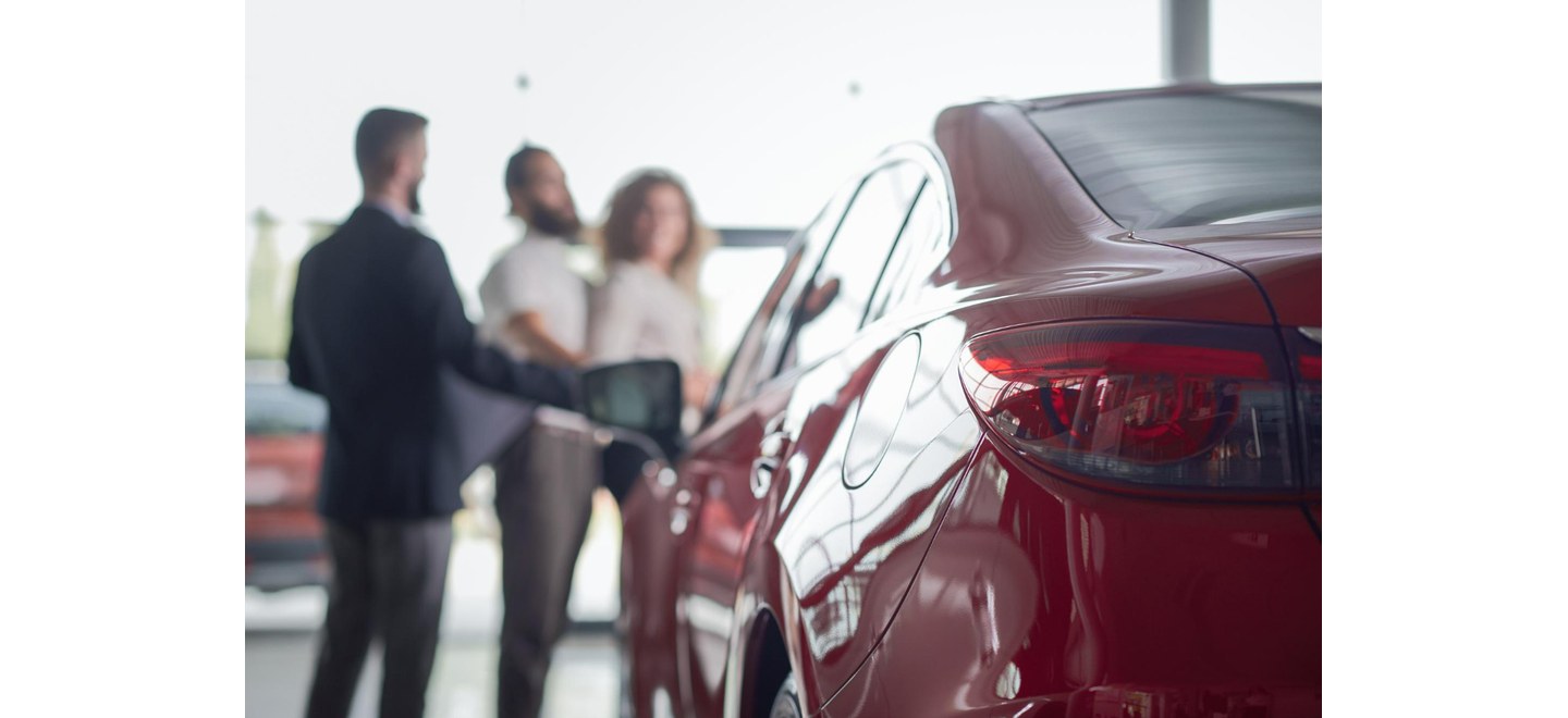 Por que o brasileiro está comprando mais carros seminovos?