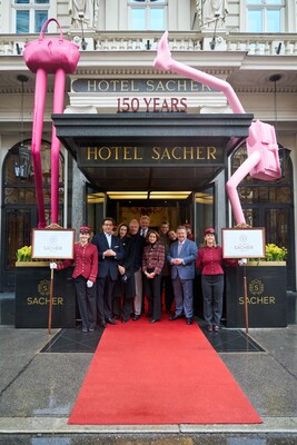 O Hotel Sacher Vienna comemora seu 150º aniversário – com esculturas de Erwin Wurm