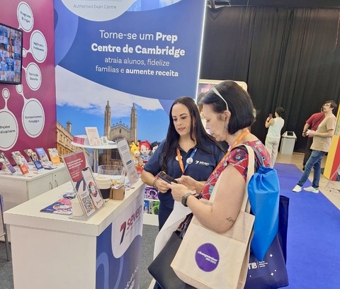 Seven Bilíngue  apresenta  soluções educacionais e tendências e atrai gestores  durante  o Geduc 2026