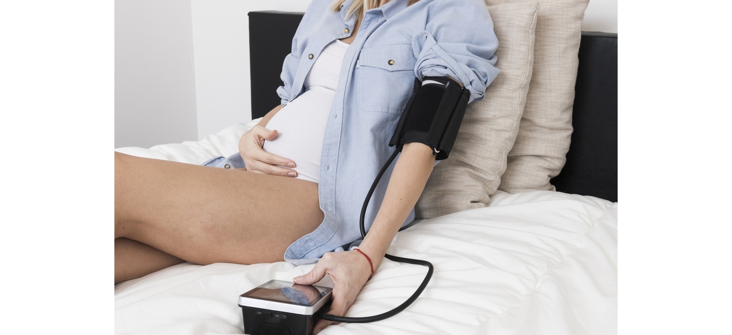 Pressão alta cresce entre mulheres e acende alerta para a qualidade do sono e os cuidados durante a gravidez