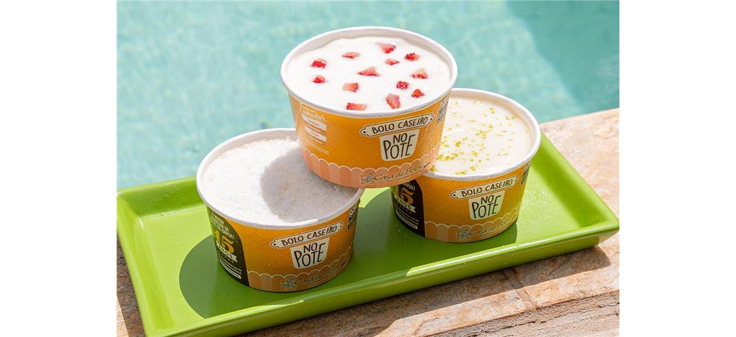 Bolos gelados no pote ganham destaque com altas temperaturas e se tornam alternativa saborosa para aproveitar o calor