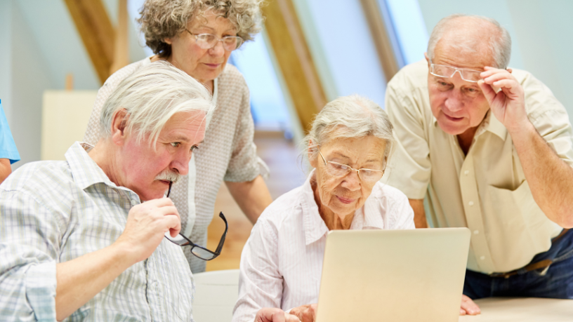 Atendimento digital para aposentados: Praticidade com orientação profissional, com Sindnapi  –  Sindicato Nacional dos Aposentados, Pensionistas e Idosos