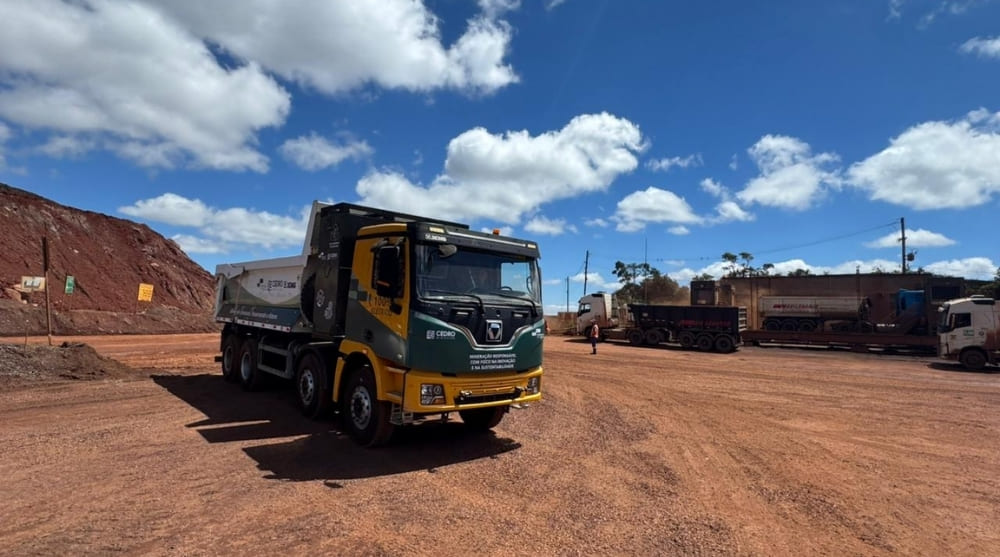Rumo à descarbonização: Cedro inicia testes com caminhão 100% elétrico