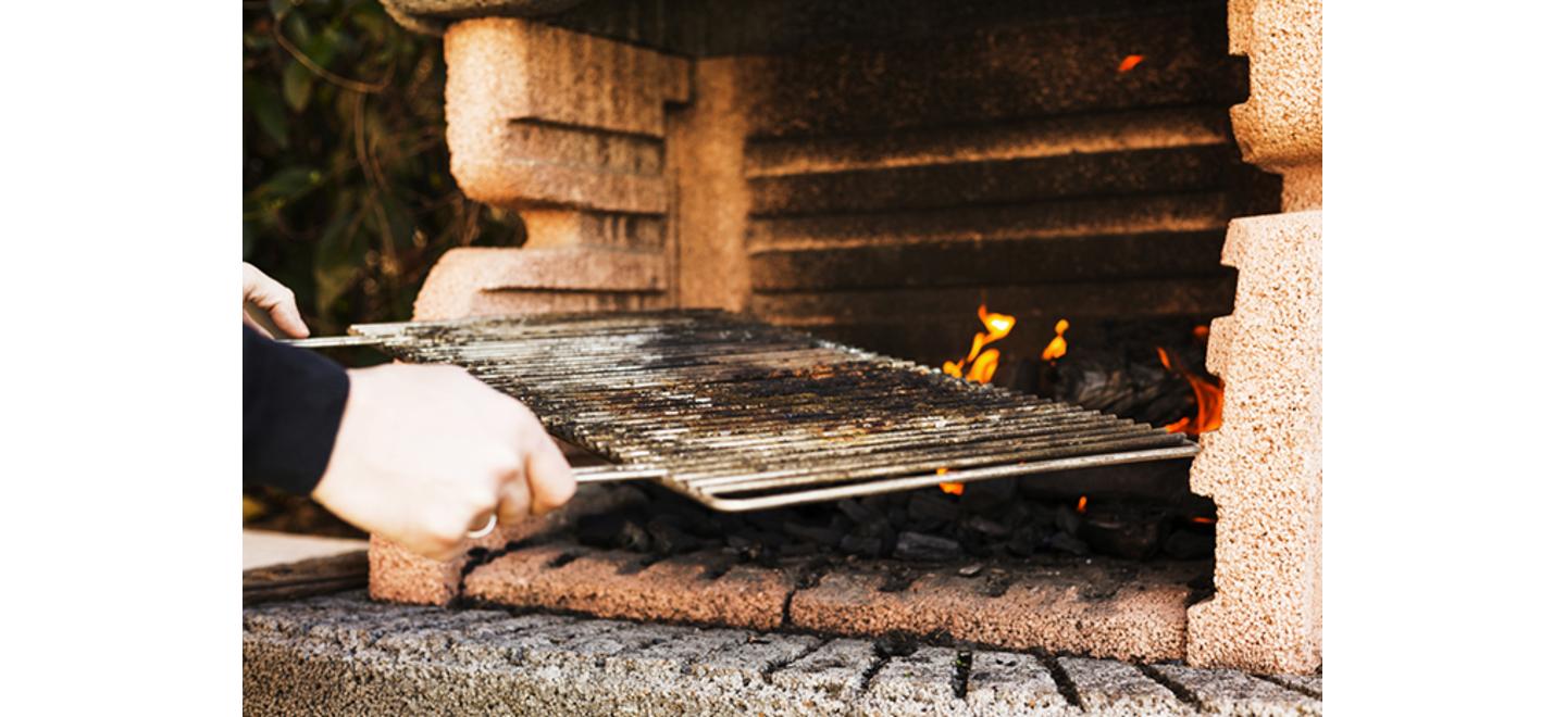 24/04 Dia do Churrasco: passo a passo para limpar a churrasqueira e manter o equipamento como novo