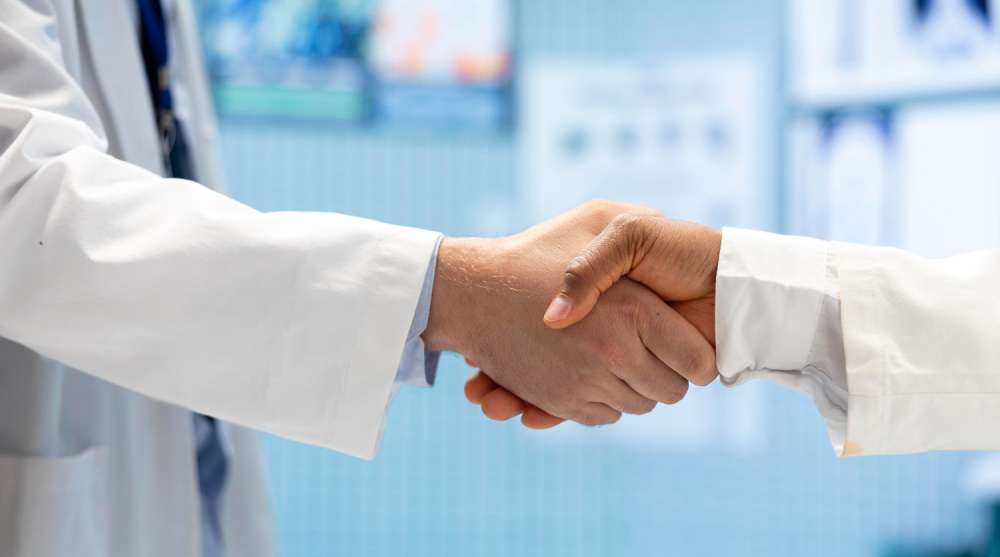 Como Leandro Loureiro saiu da CLT e construiu um negócio com mais de 50 mil pacientes