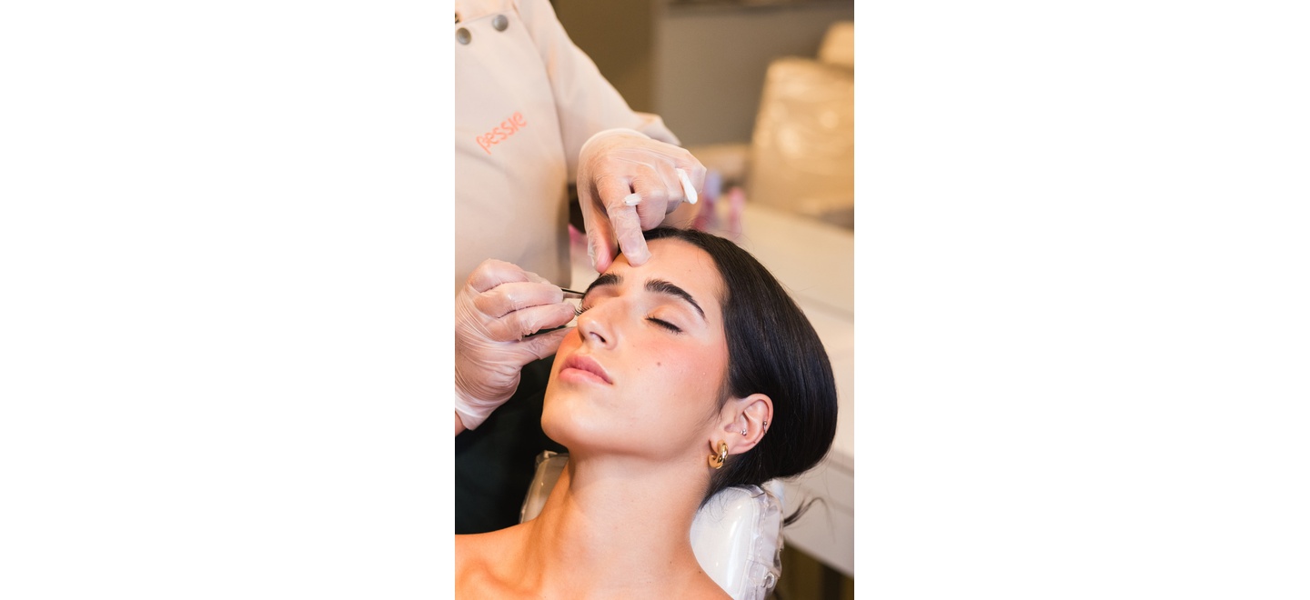 Quiet beauty em alta: design de sobrancelhas conquista espaço na beleza facial
