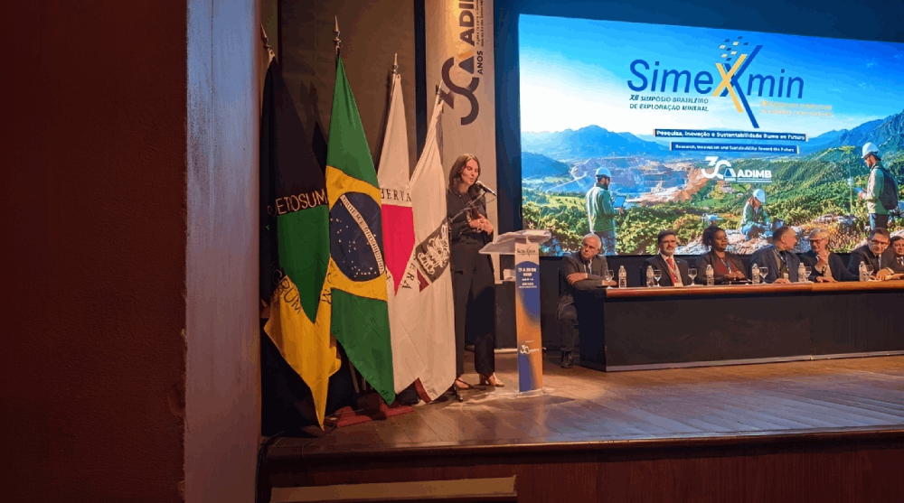 Representantes da mineração discutem sustentabilidade e inovação no setor mineral brasileiro.