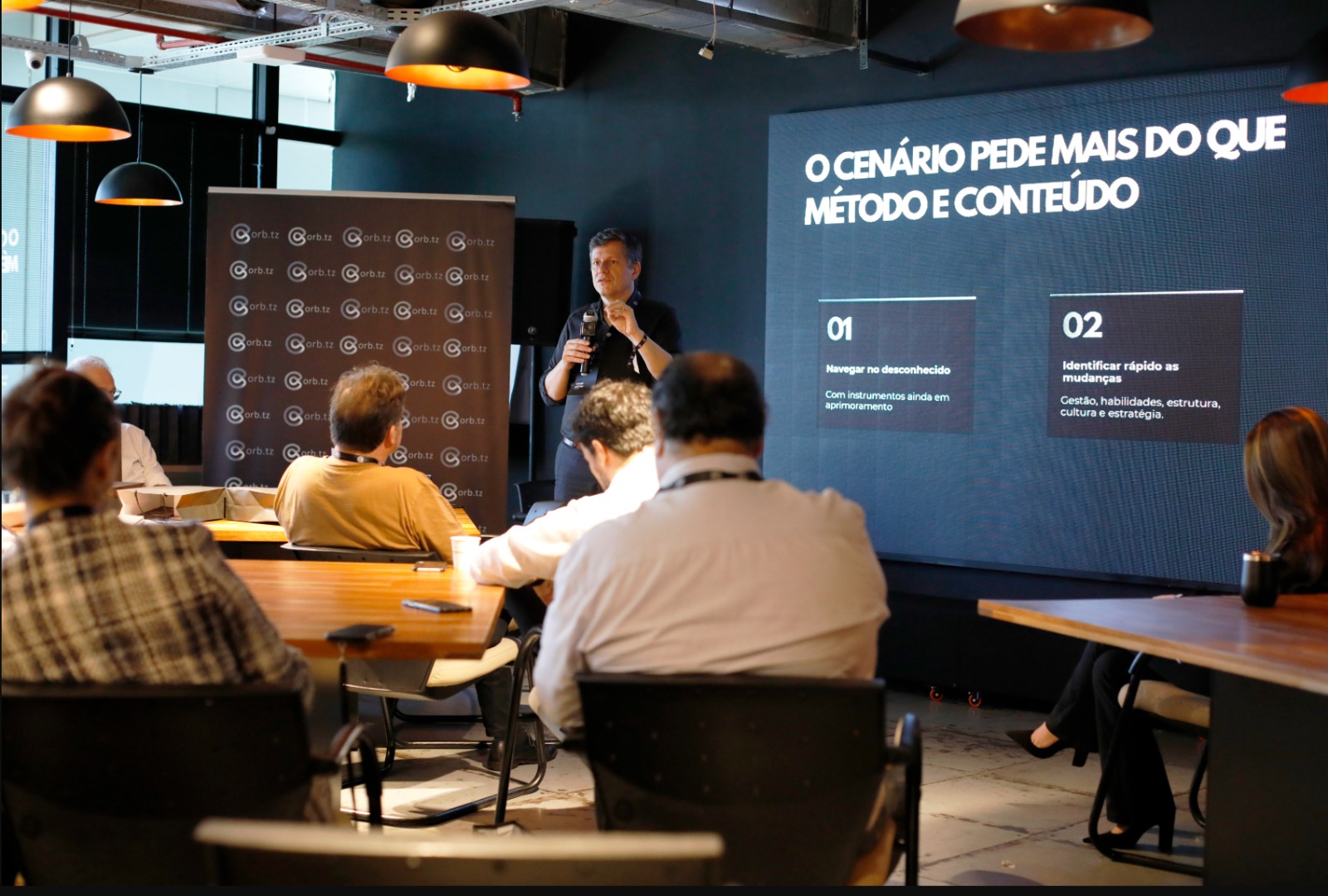 A maturidade, não o modelo: por que só 6% das empresas convertem IA em resultado