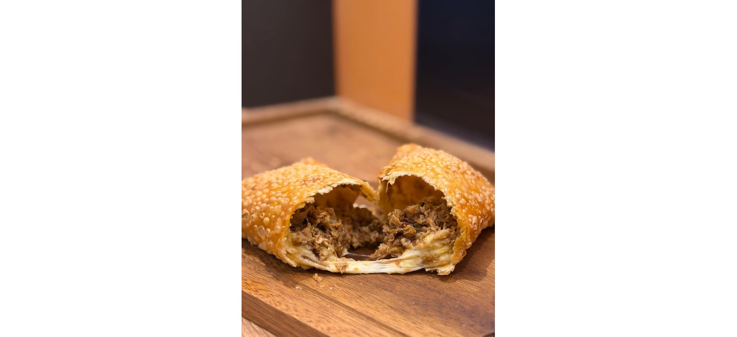 Pastel do Bairro reinventa clássico e conquista os consumidores com pastel feito de costelinha com molho barbecue
