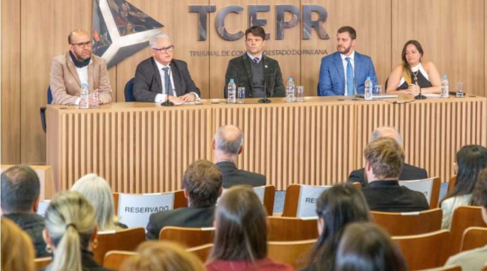 Instituto Minerva lança Programa Smart Futures em parceria com o Ministério Público de Contas do Paraná para expandir o uso de contratações inovadoras nos municípios
