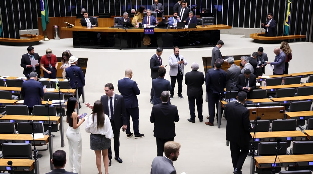 Câmara aprova urgência para projeto que muda regras da mineração e amplia poderes da ANM