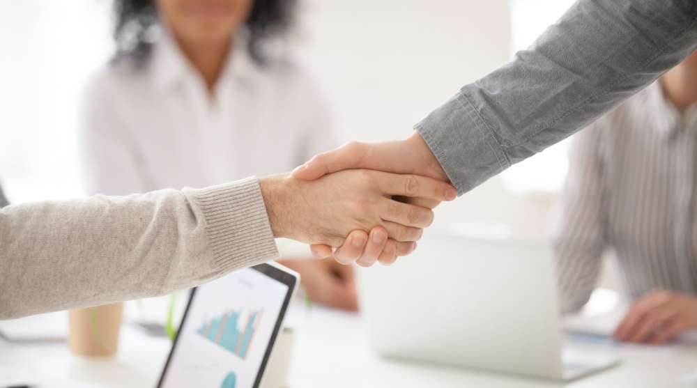 Empresas tentam resolver no onboarding um problema que começa ainda no processo seletivo