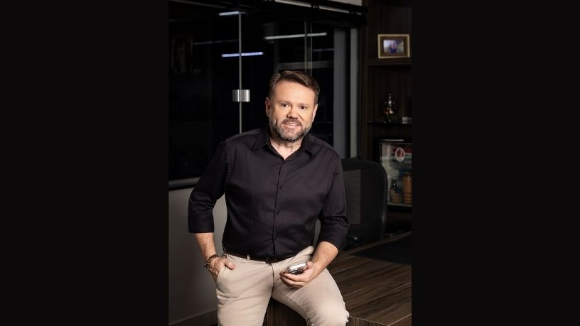Dalmi Fernandes Defanti Junior explica por que inovar tecnologicamente virou condição de sobrevivência no setor gráfico