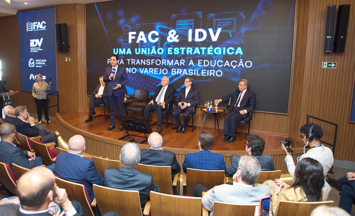 FAC-SP e IDV unem forças para formar os profissionais que o novo varejo exige