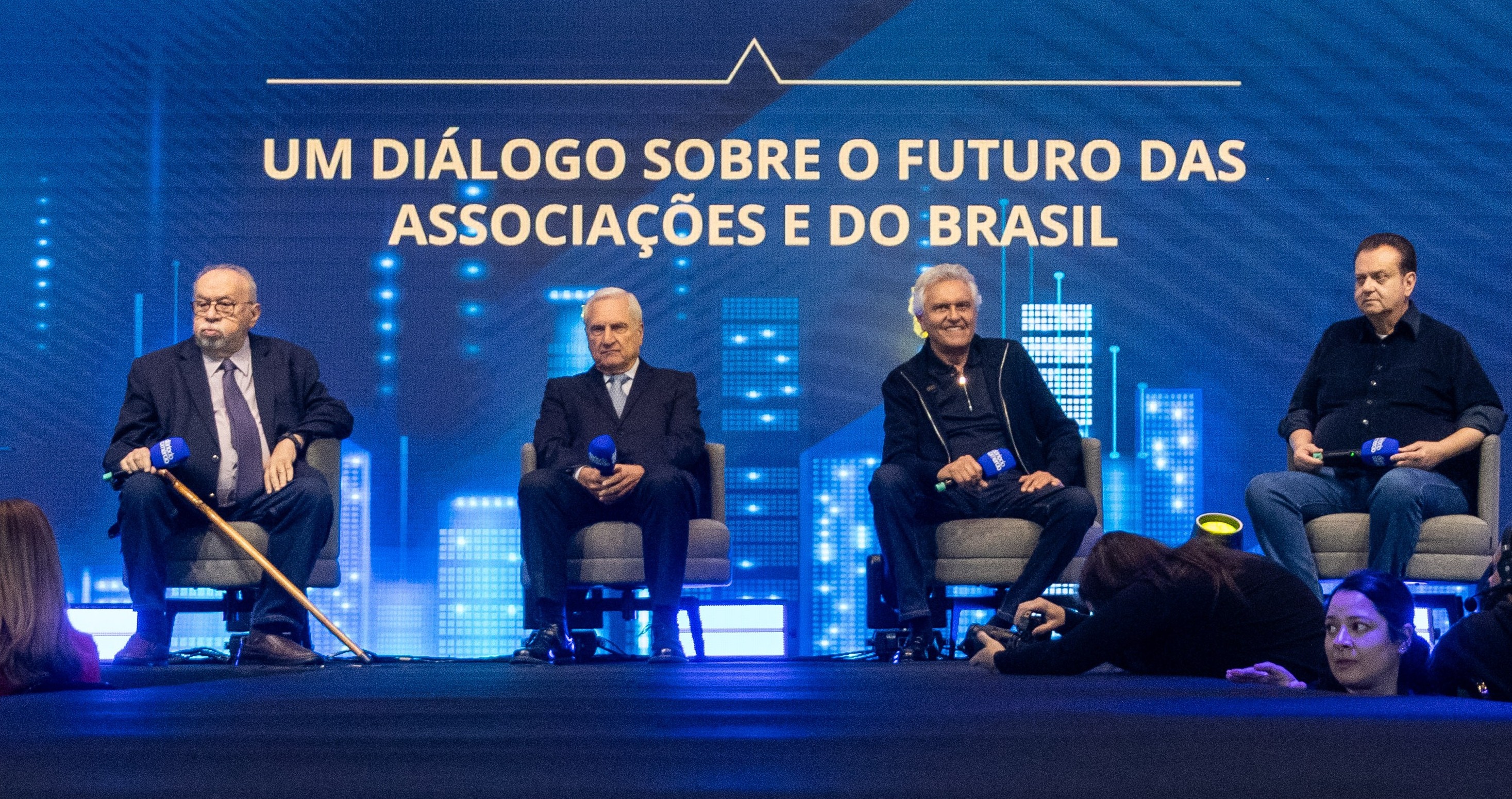 ACSP recebe Ronaldo Caiado em encontro com cerca de mil empresários e lideranças