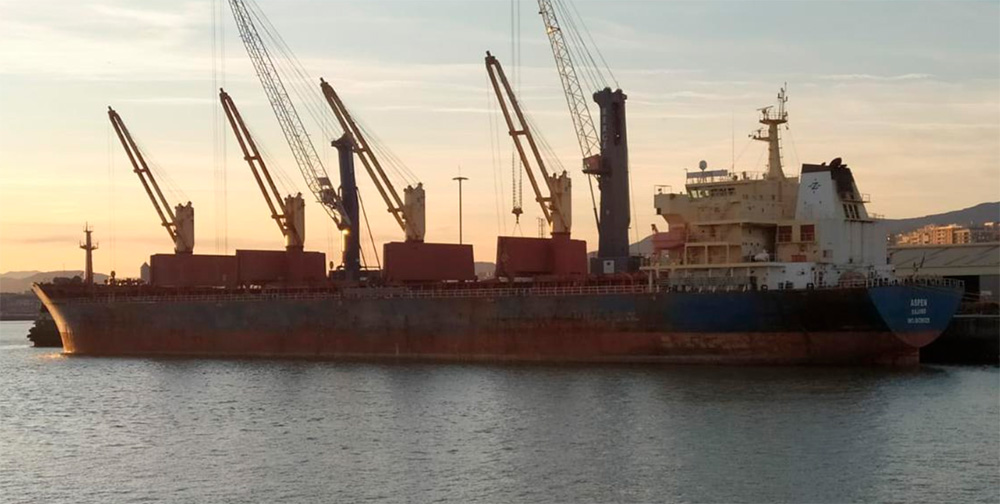 EXCLUSIVO | Denúncia aponta que navio fundeado em Barcarena aguarda embarque de 55 mil toneladas de manganês de origem ilegal, avaliadas em R$ 30  milhões