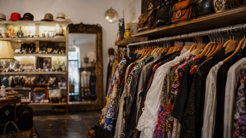 A especialista Cristiane Ruon dos Santos contextualiza a digitalização do mercado de moda vintage