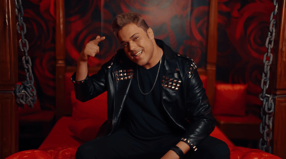 BRUNO ANDRI ROMPE CAIXINHAS, PROVOCA TABUS E GARANTE O TBT