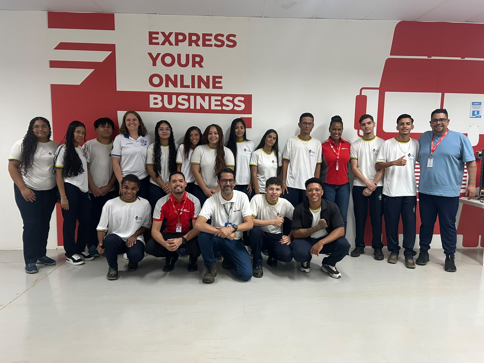 J&T Express lança projeto para desenvolver jovens talentos