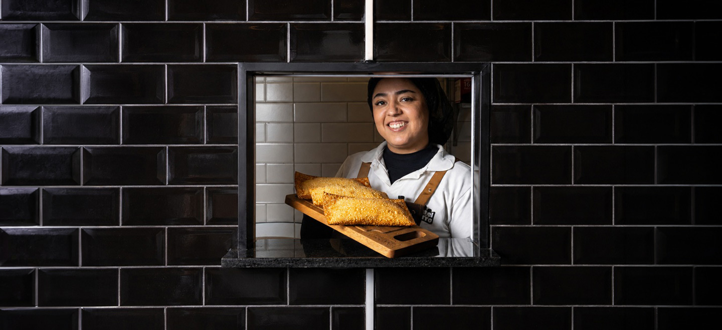 Pastel do Bairro lança modelo de dark kitchen e transforma comida de feira em microfranquia