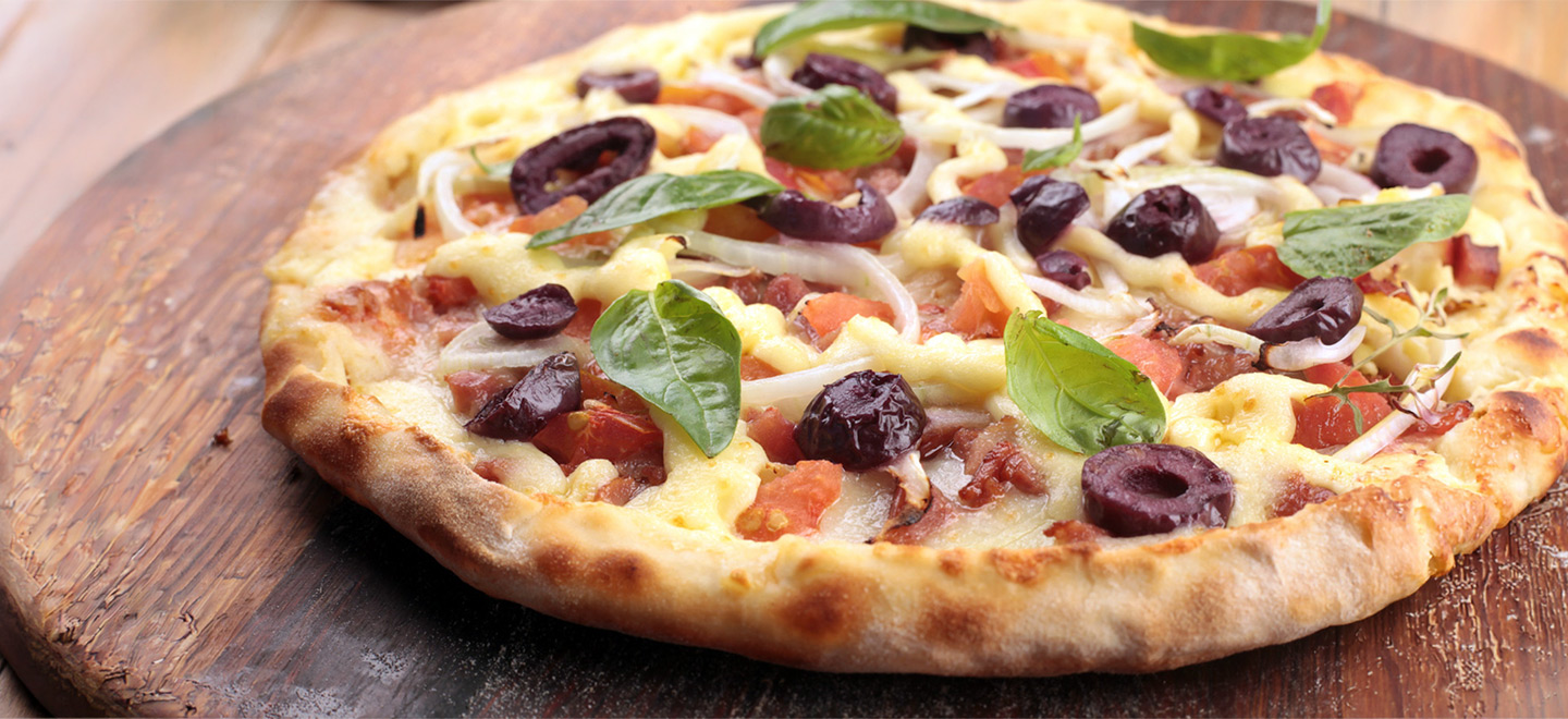 Imbatíveis no prato: receitas clássicas lideram o mercado de pizzas e impulsionam o delivery no país