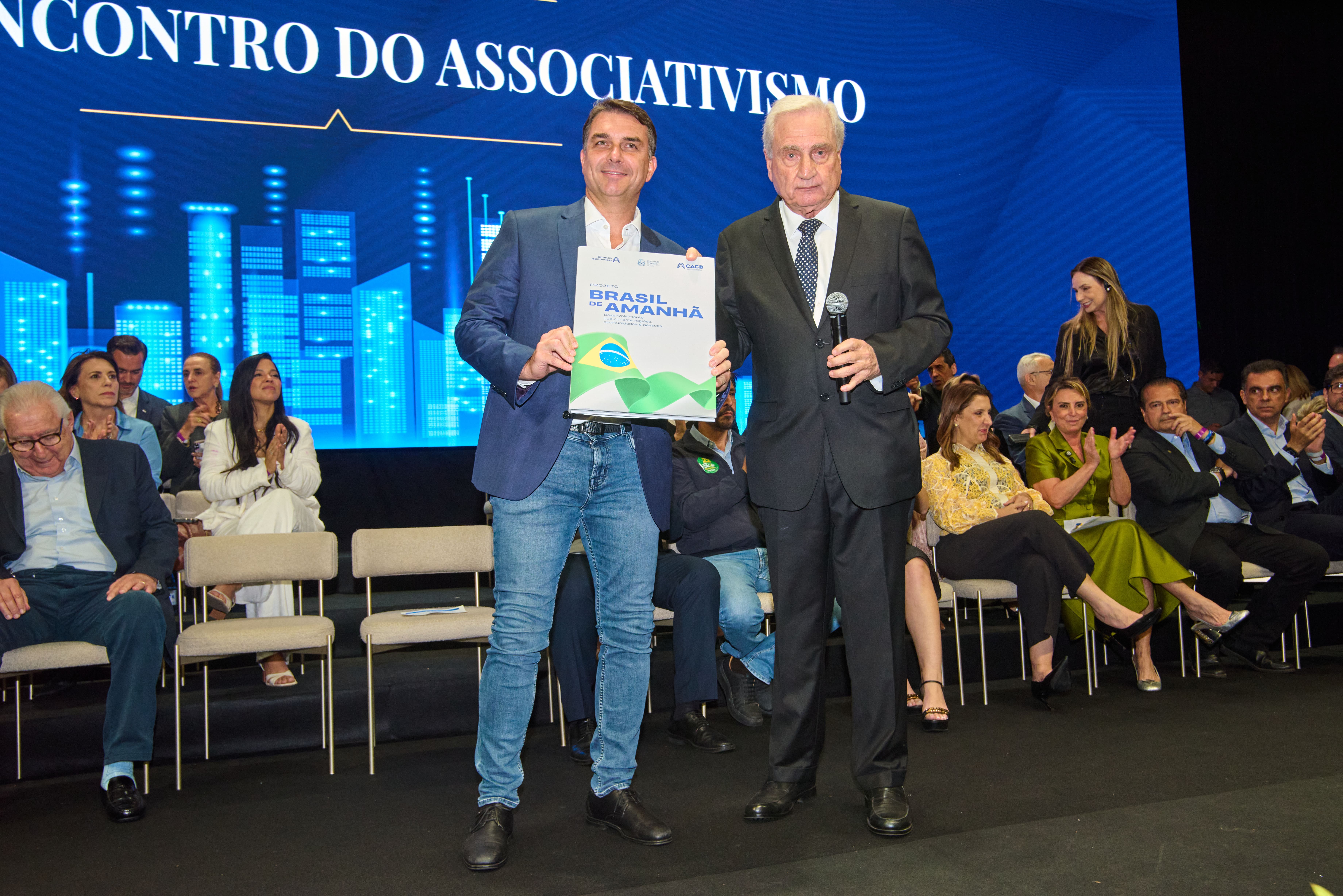 Do voto distrital ao teto do Simples, associativismo propõe agenda ao próximo presidente