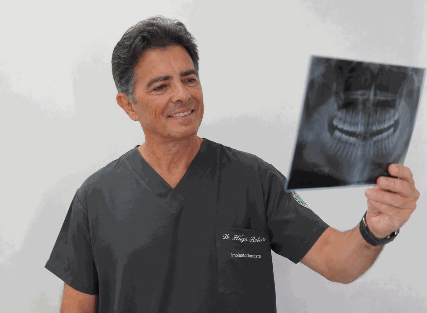 Perda de vários dentes pede planejamento integrado da boca