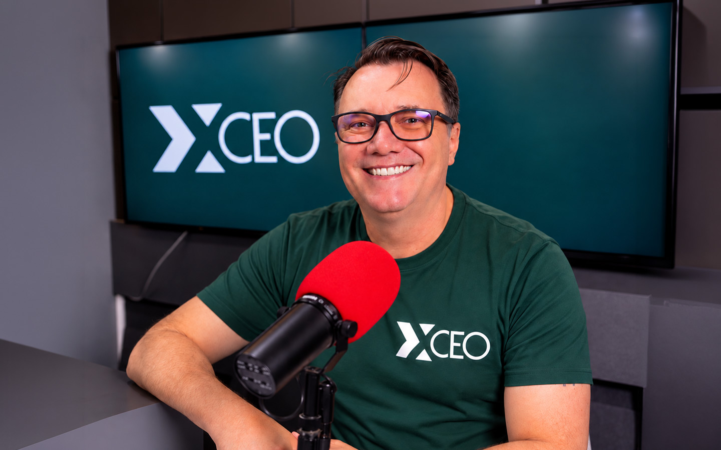 XCeo  cria podcast para conectar empresários e profissionais ao mercado de trabalho