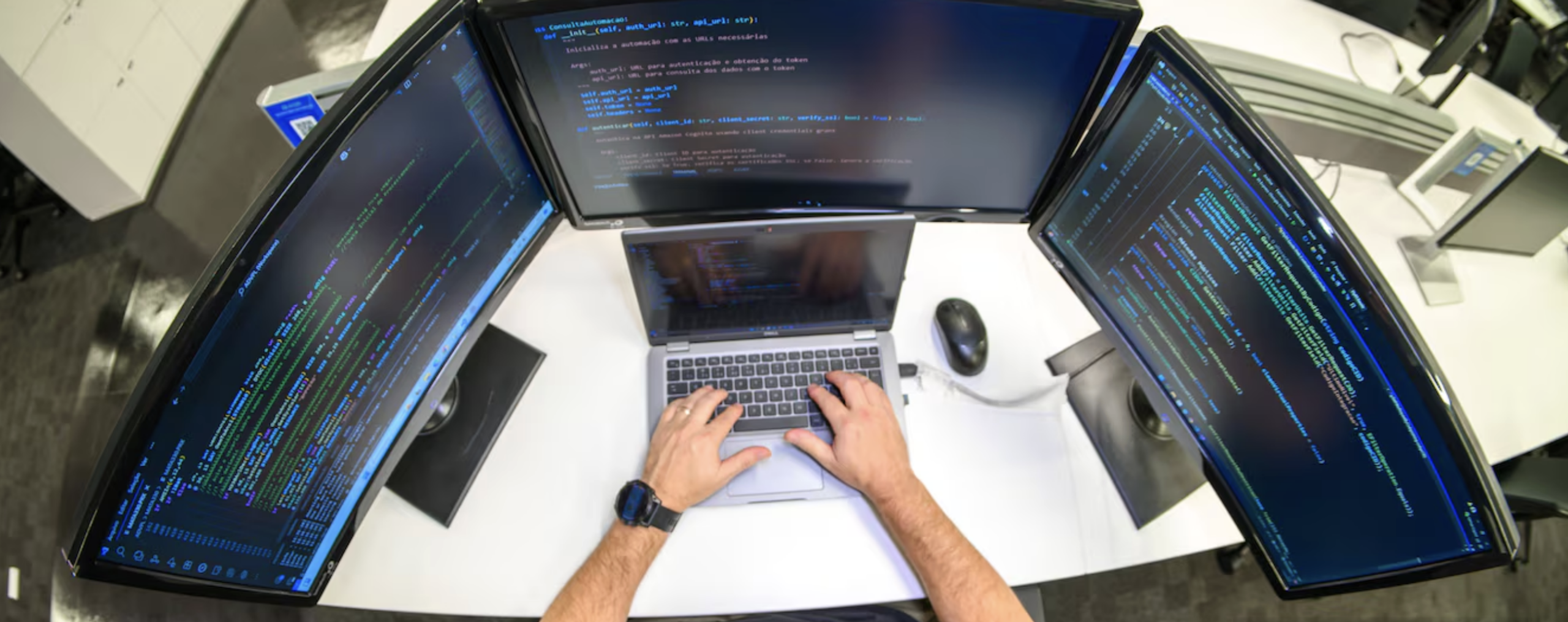 Banner de :TOTVS e CNC firmam parceria para combater o déficit de profissionais de tecnologia
