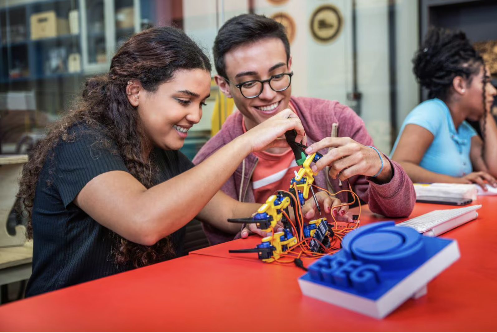 Cursos da ESEG focam ensino forte com grade curricular inovadora