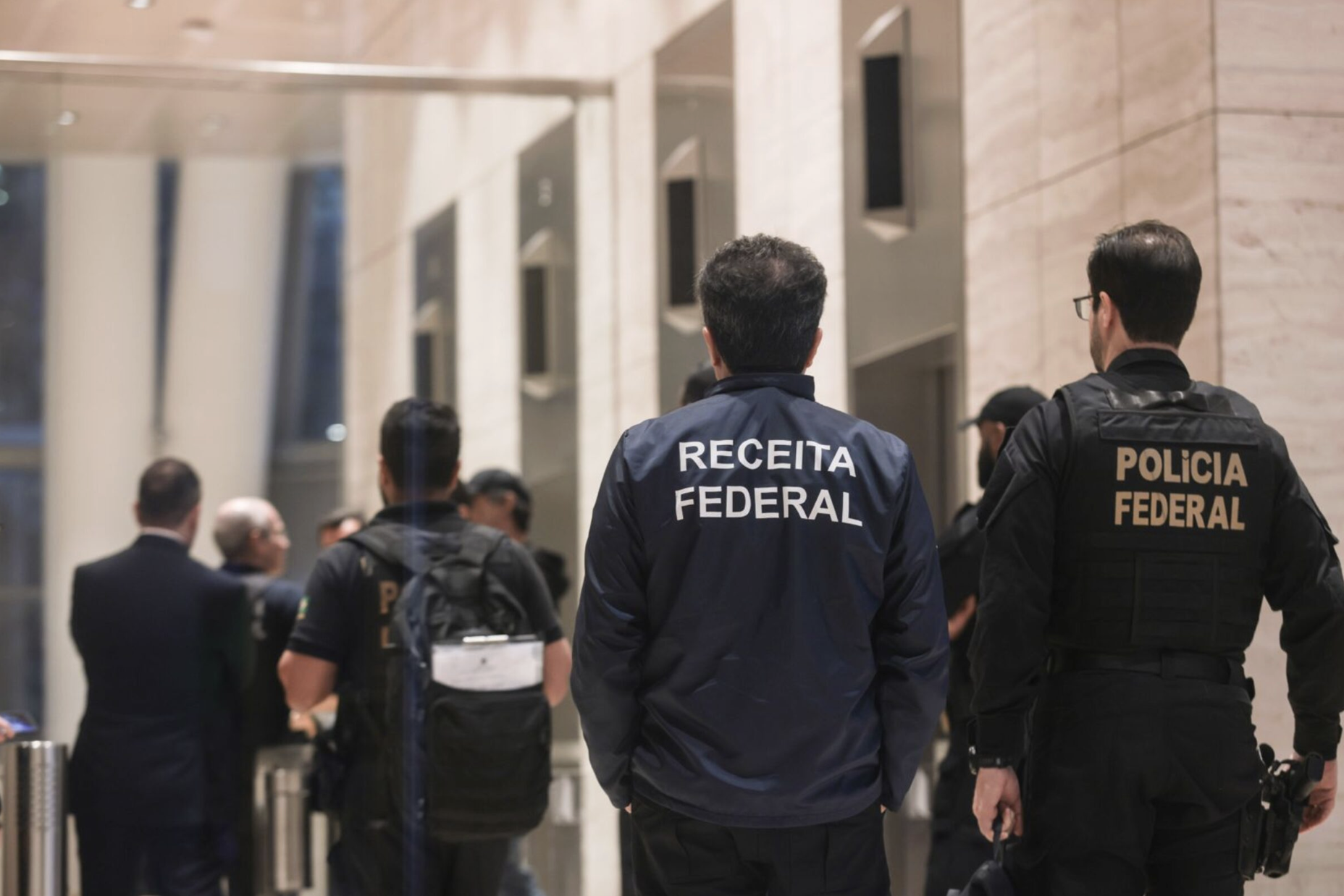 Banner de :Sonegação no setor de combustíveis ameaça a economia formal e fortalece o crime organizado