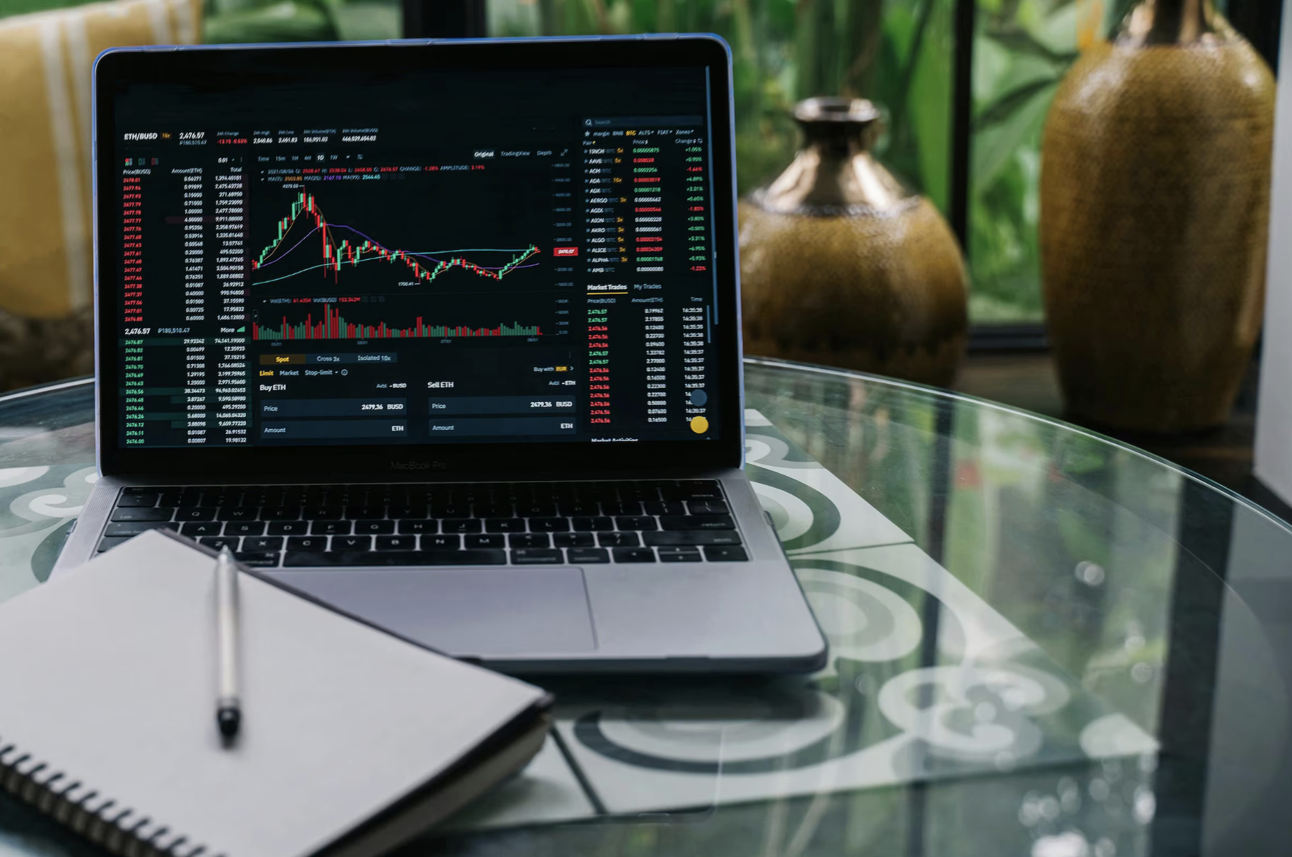 Forex e ações: diferenças e características para o investidor brasileiro