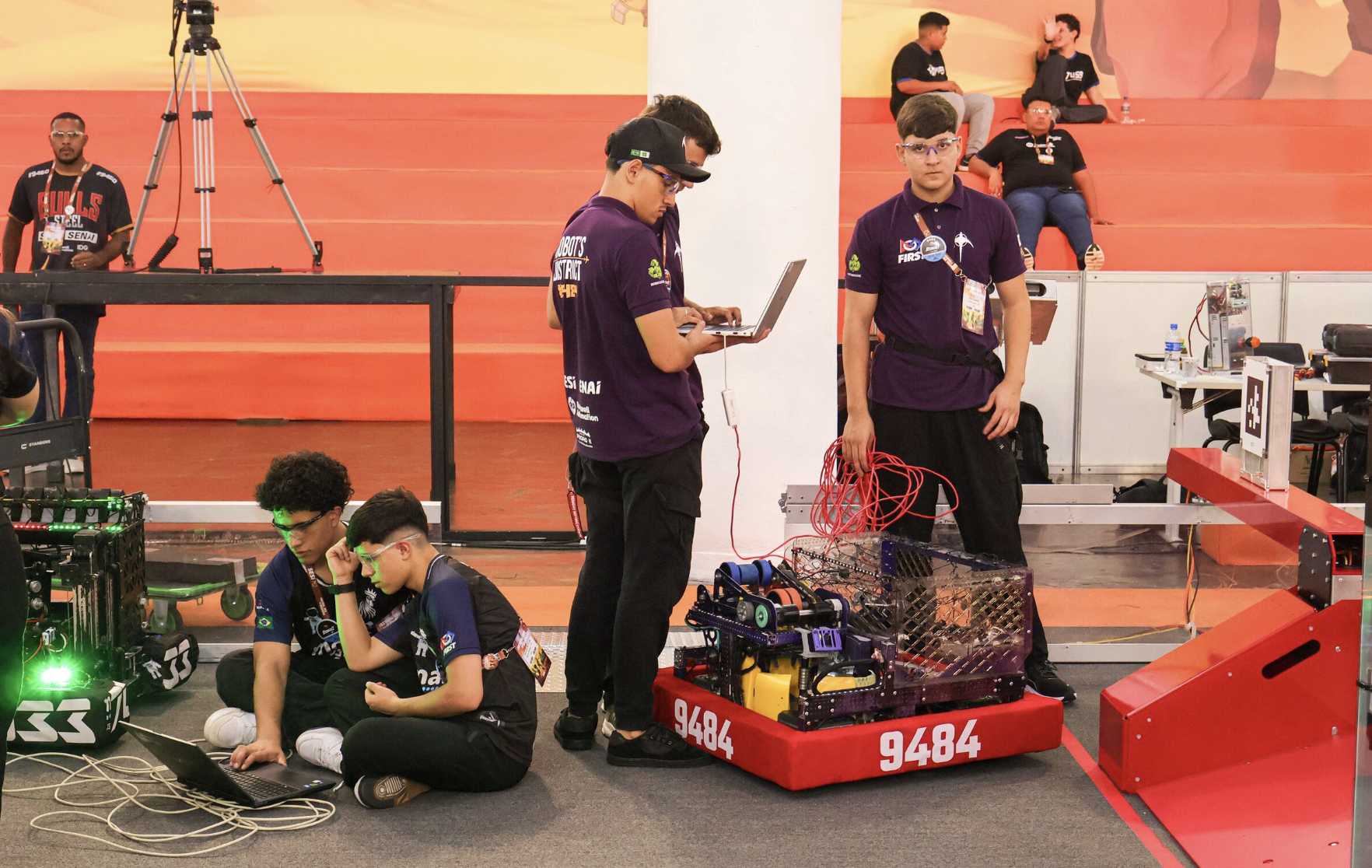 Competições de robótica preparam jovens para os desafios do futuro