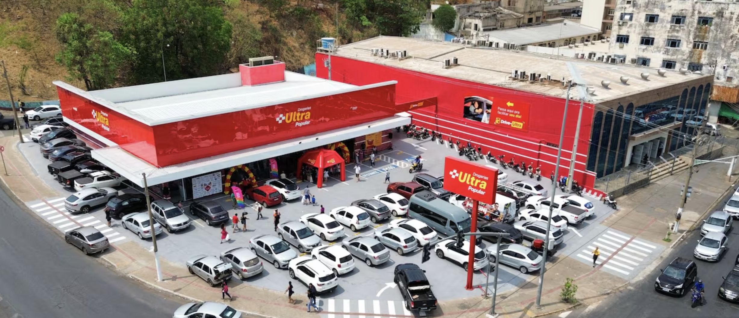 Banner de :Associativismo dita novo ritmo no varejo farmacêutico